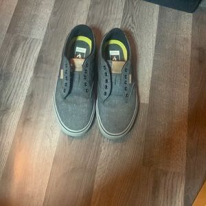 Mens Vans casual shoes. Size 8.